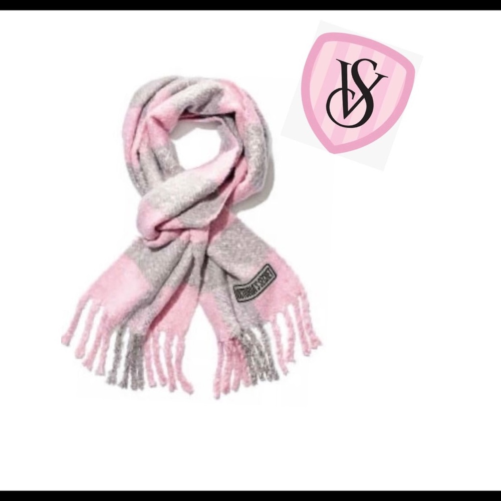 Victoria’s Secret Wool Scarf!